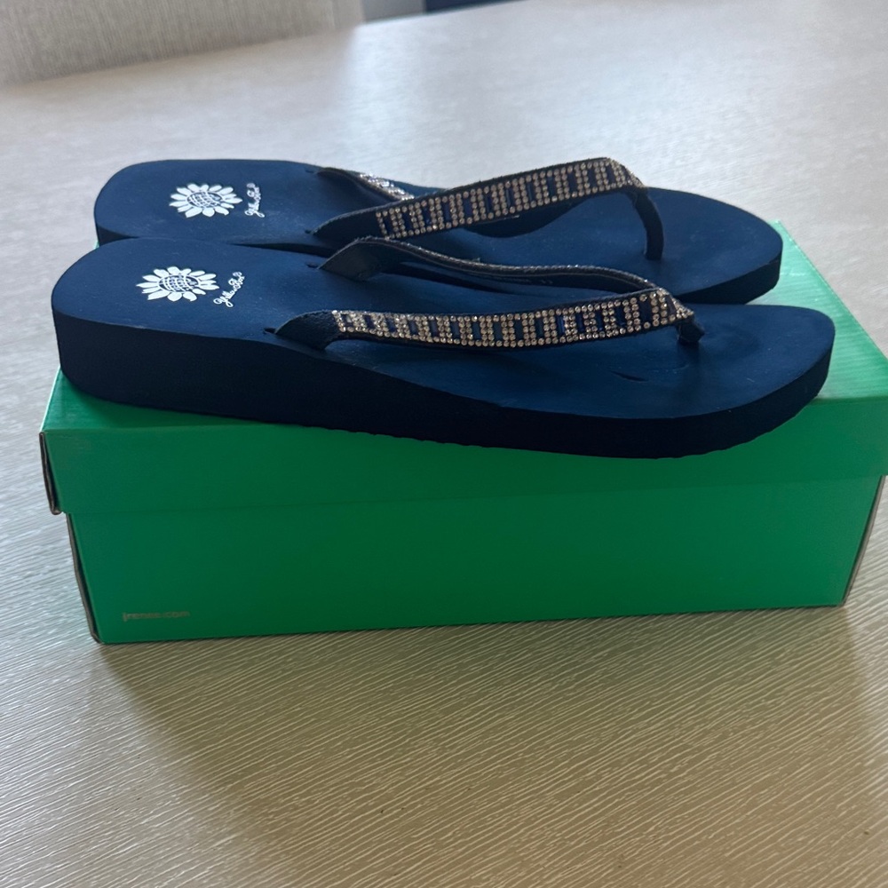 Yellow Box Navy Blue Sandals with Silver Accents - Picture 3 of 3